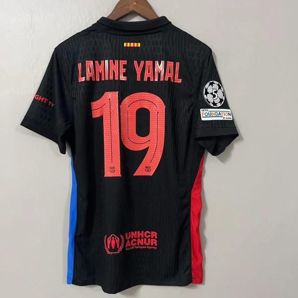 24/25 Barcelona Away